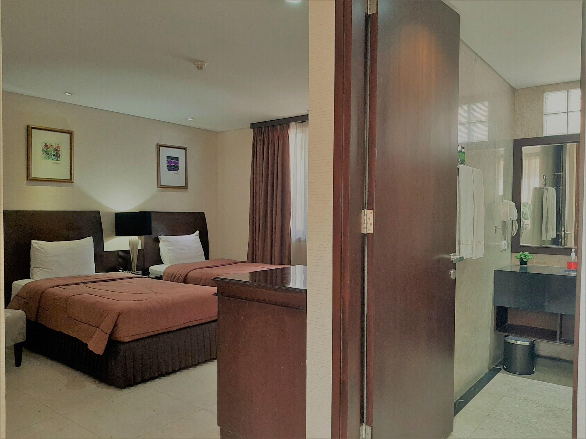 The Palais Hotel Dago Bandung Extérieur photo
